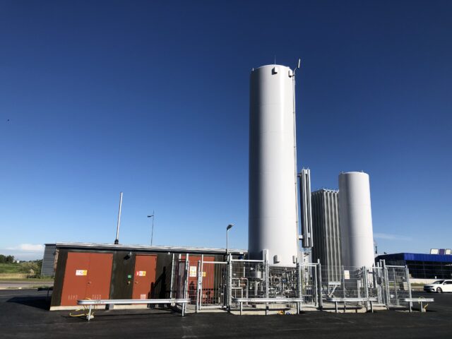 LBG tankstation i Mörtlösa drivs av Svensk Biogas och erbjuder både LBG och CBG.